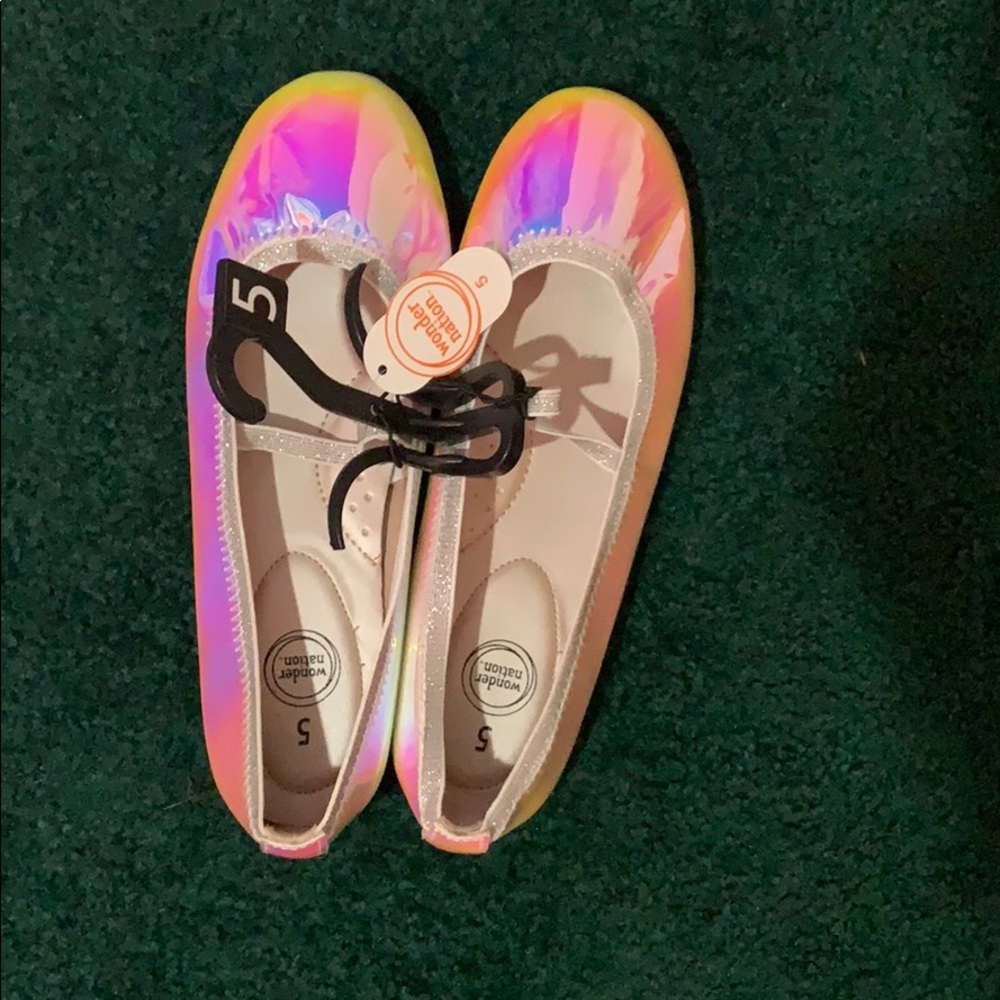 I’m selling these holographic flats
